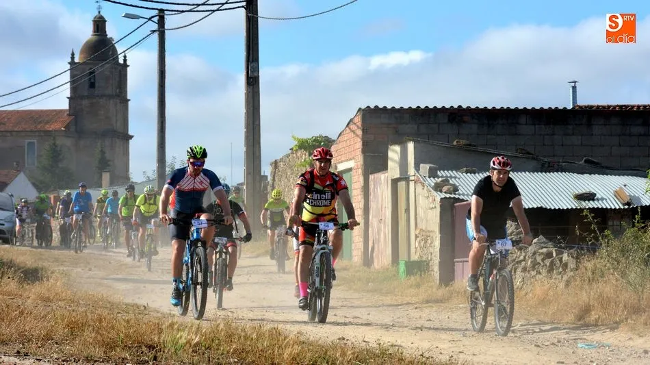 Foto 9 - La marcha cicloturista de Lumbrales ofreci&oacute; una atractiva ruta por pueblos de la comarca del...