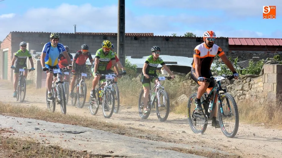 Foto 5 - La marcha cicloturista de Lumbrales ofreci&oacute; una atractiva ruta por pueblos de la comarca del...