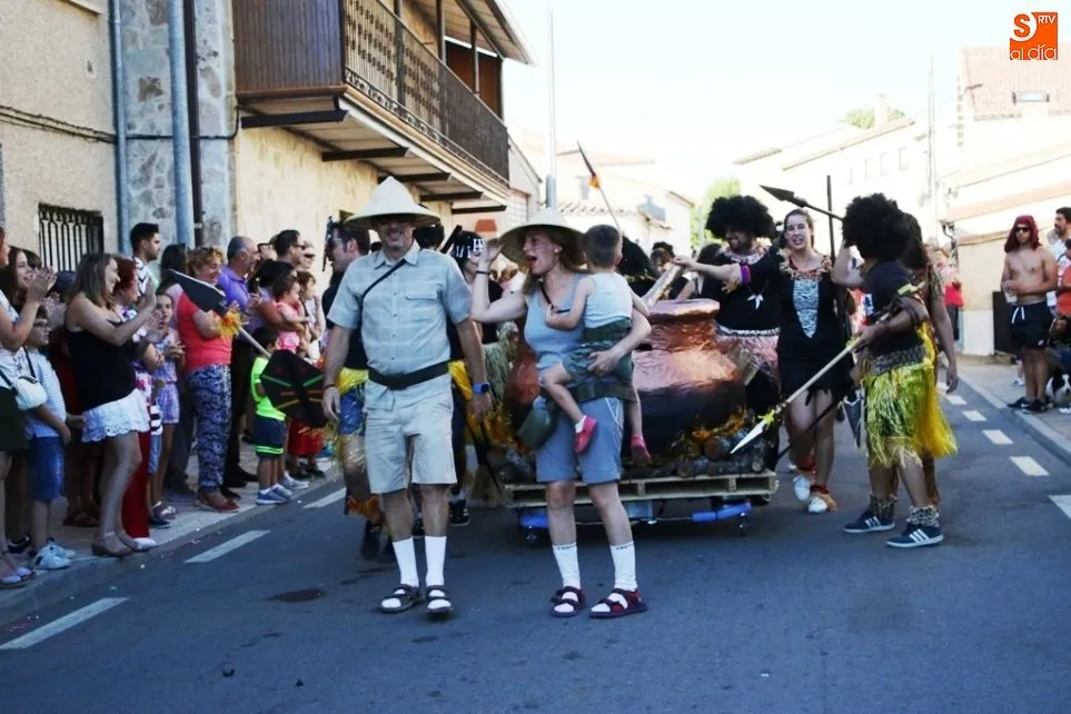 Foto 11 - Cientos de j&oacute;venes y pe&ntilde;istas animan las fiestas de Galinduste