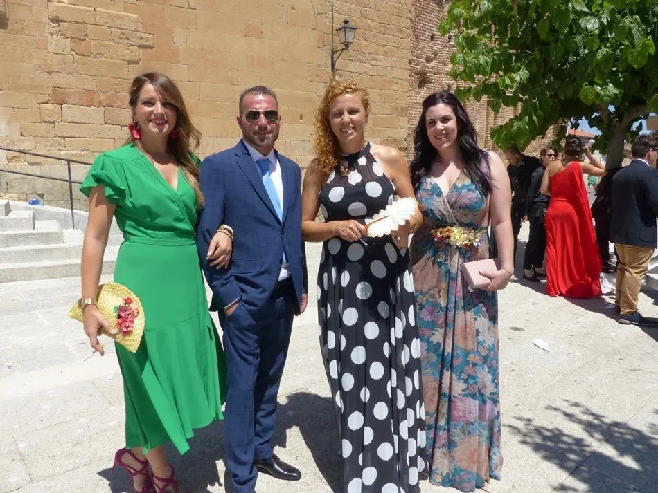 Foto 7 - Pen&eacute;lope y Jos&eacute; se dan el &lsquo;s&iacute; quiero&rsquo; en la iglesia de San Pedro