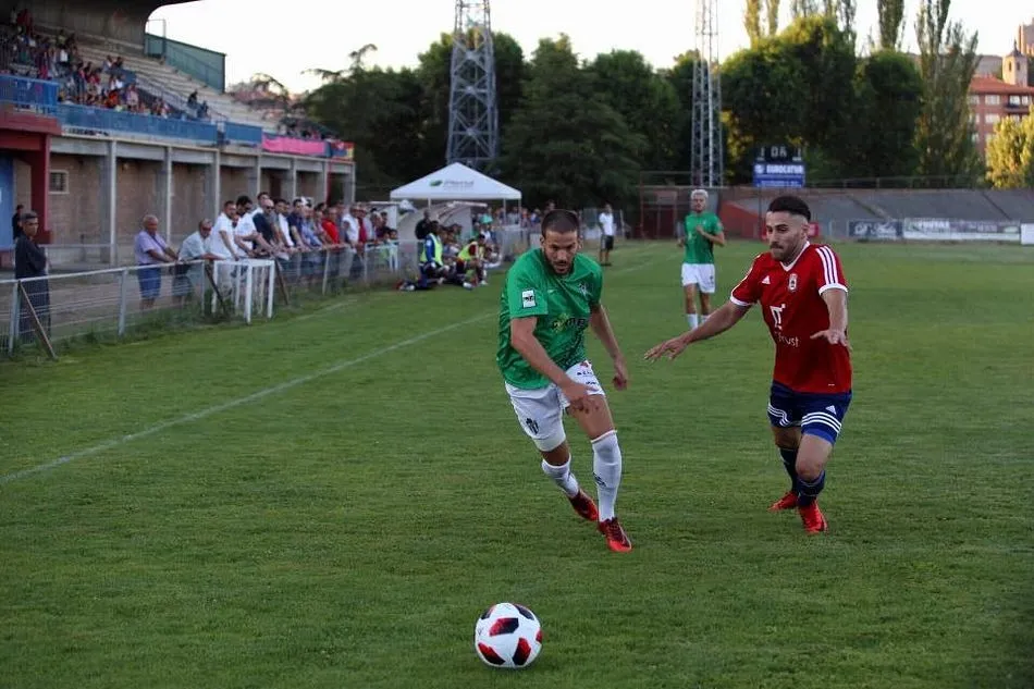 Foto 8 - El Guijuelo se lleva el XXV Trofeo Ciudad de &Aacute;vila&hellip; tras 20 penaltis