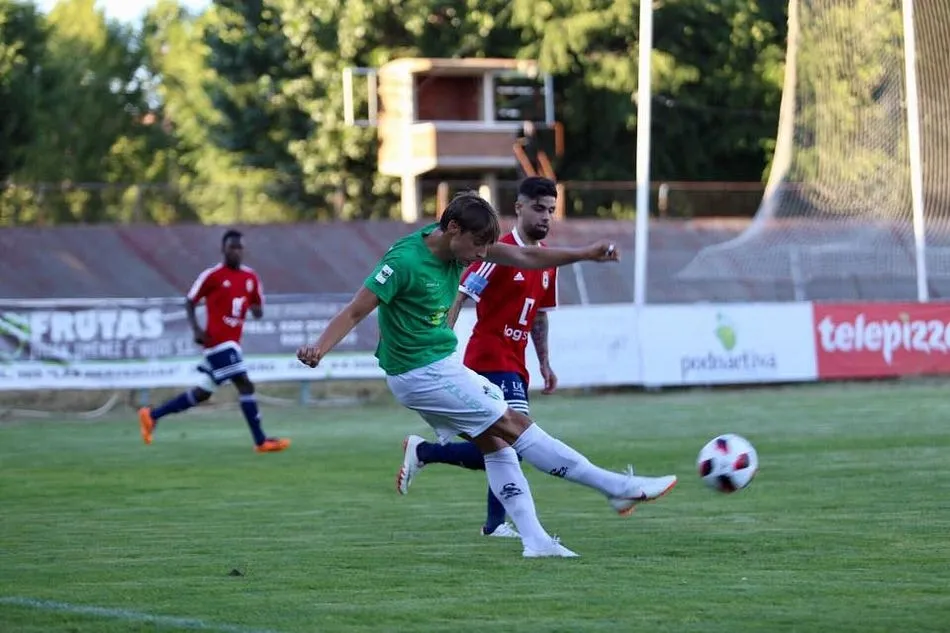 Foto 6 - El Guijuelo se lleva el XXV Trofeo Ciudad de &Aacute;vila&hellip; tras 20 penaltis