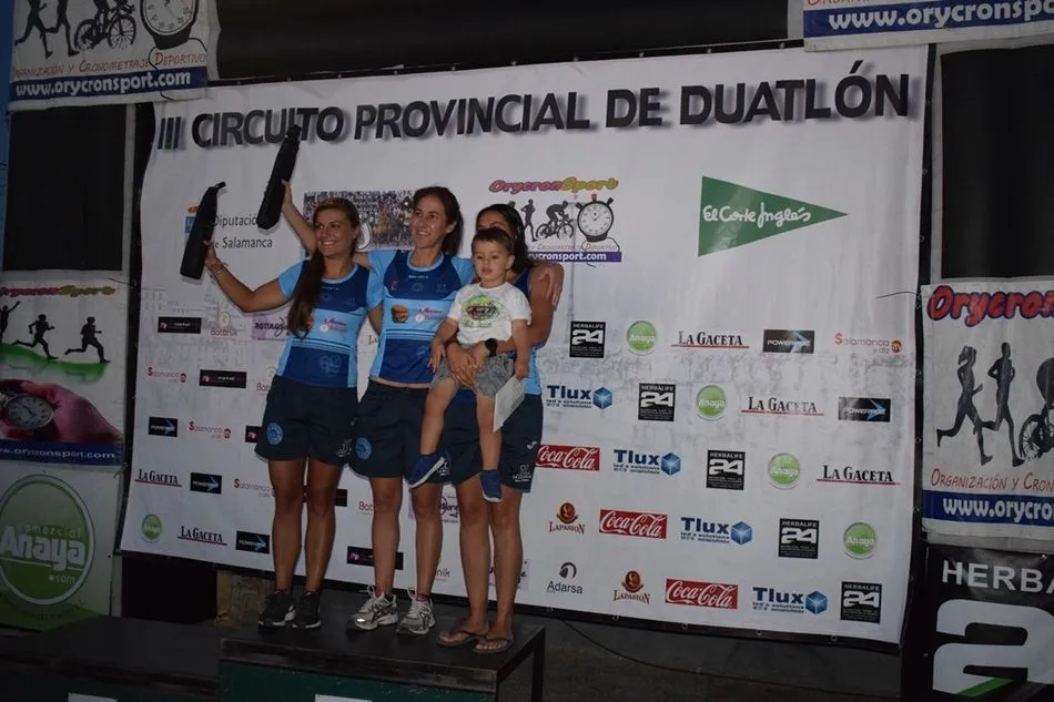 Foto 9 - Sonia S&aacute;nchez y Antonio Cerezo se llevan la victoria en el Duatl&oacute;n de Aldearrodrigo