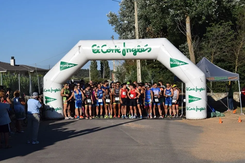 Foto 5 - Sonia S&aacute;nchez y Antonio Cerezo se llevan la victoria en el Duatl&oacute;n de Aldearrodrigo