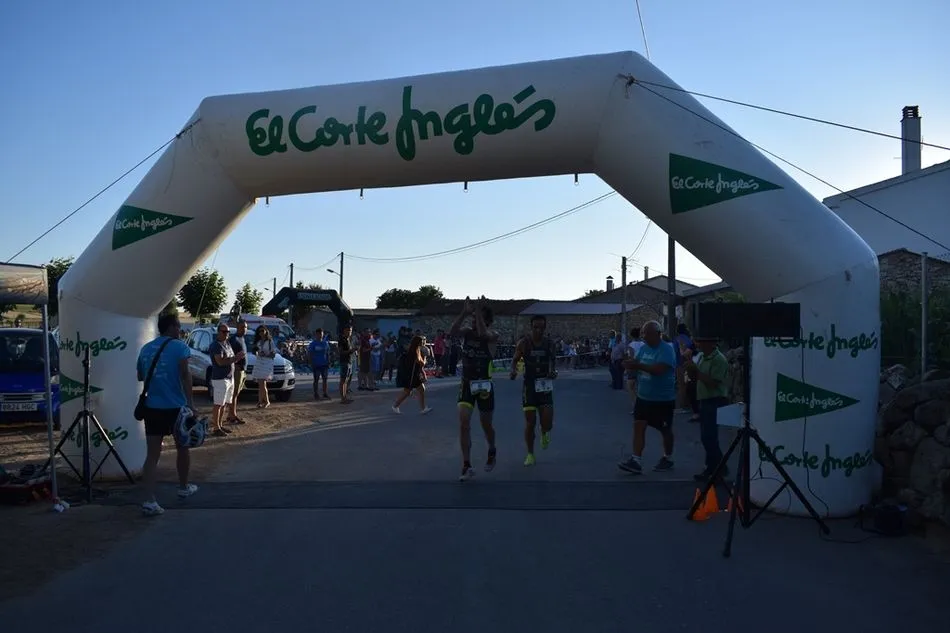 Foto 4 - Sonia S&aacute;nchez y Antonio Cerezo se llevan la victoria en el Duatl&oacute;n de Aldearrodrigo