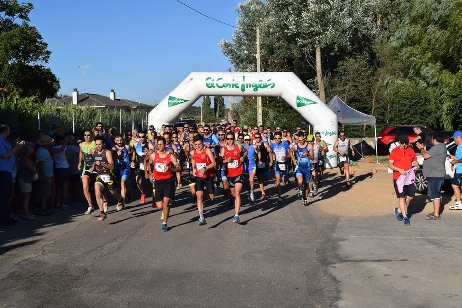 Foto 3 - Sonia S&aacute;nchez y Antonio Cerezo se llevan la victoria en el Duatl&oacute;n de Aldearrodrigo