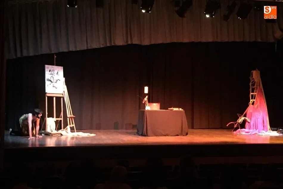 Foto 10 - Uni&oacute;n Teatro representa en Vitigudino &lsquo;Desmontando a Shakespeare&rsquo;  