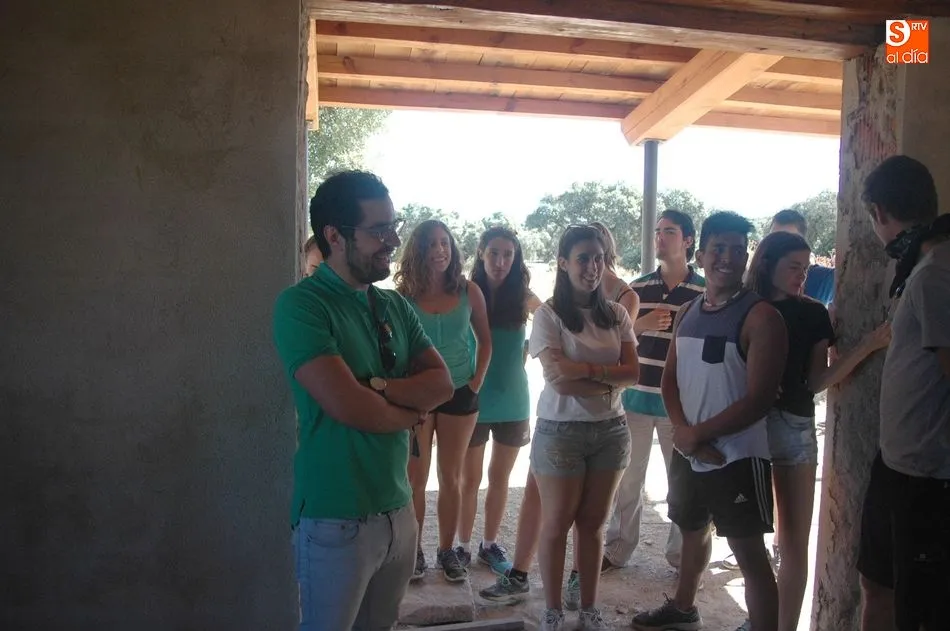 Foto 10 - Eduardo Carazo destaca en Monleras el Campo de Voluntariado promovido por el Ayuntamiento  