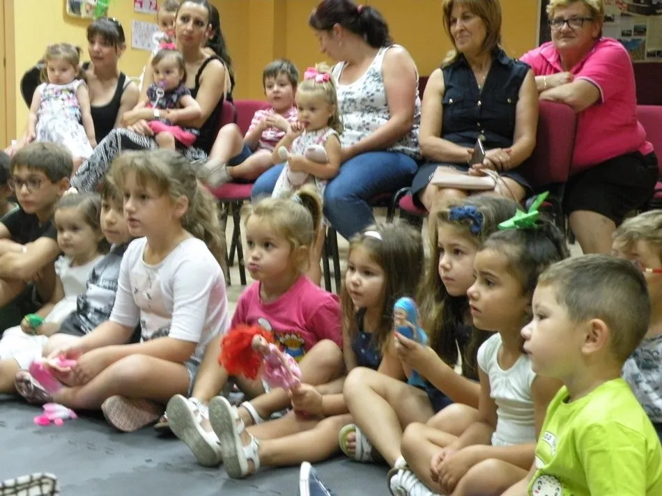Foto 7 - Cuentacuentos para beb&eacute;s y talleres para mayores, actividades para todas las edades en Calzada de...