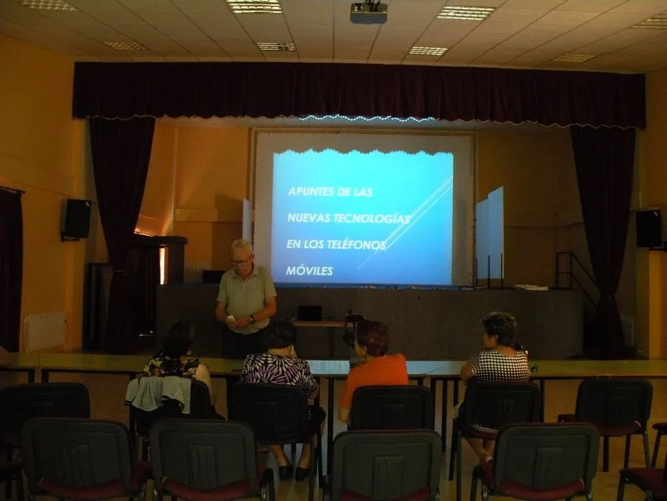 Foto 4 - Cuentacuentos para beb&eacute;s y talleres para mayores, actividades para todas las edades en Calzada de...