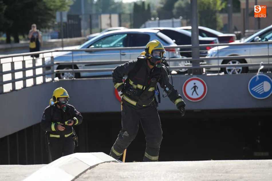 Foto 11 - El Centro Comercial El Tormes realiza con &eacute;xito un simulacro de evacuaci&oacute;n