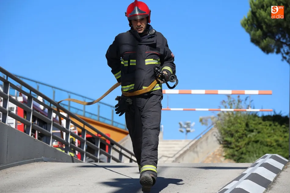 Foto 9 - El Centro Comercial El Tormes realiza con &eacute;xito un simulacro de evacuaci&oacute;n