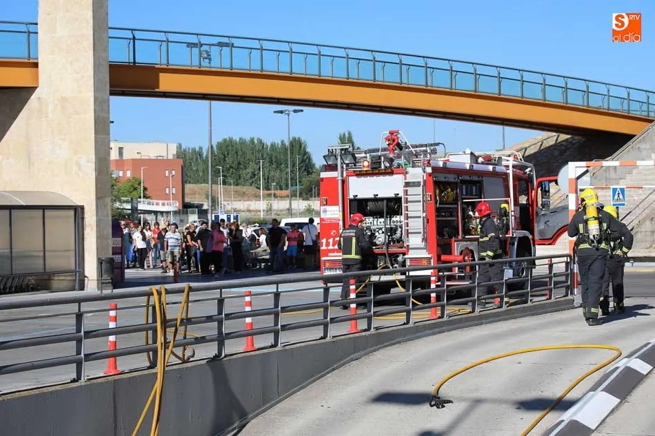 Foto 5 - El Centro Comercial El Tormes realiza con &eacute;xito un simulacro de evacuaci&oacute;n