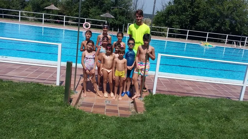 Foto 3 - Concluyen en Cip&eacute;rez los cursos de nataci&oacute;n con m&aacute;s de una veintena de participantes  