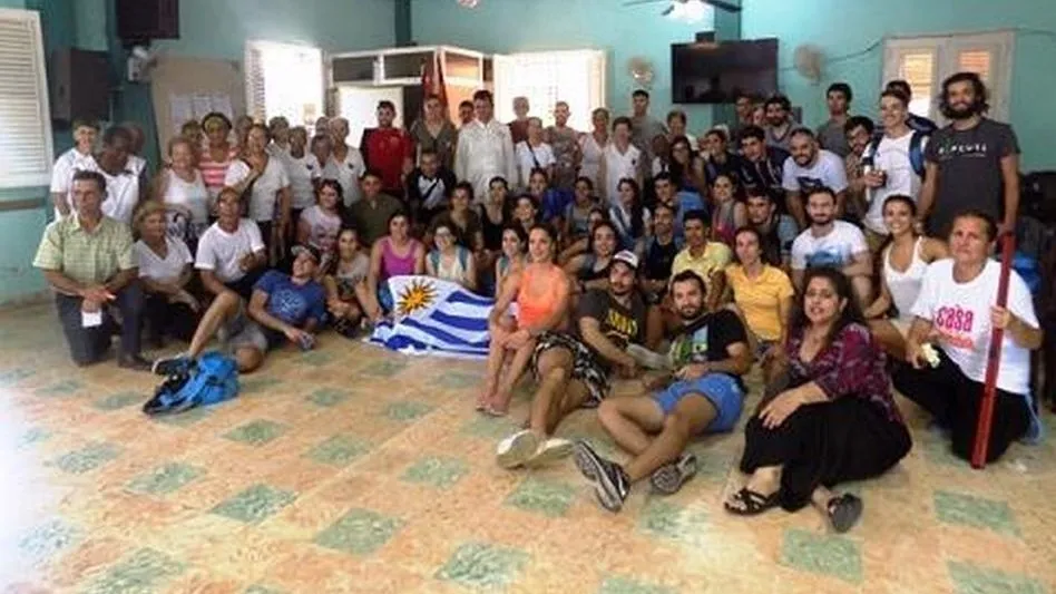 El grupo de Tai Chi del Club Villarino con los asistentes a la jornada / Foto: Club Villarino en la Habana