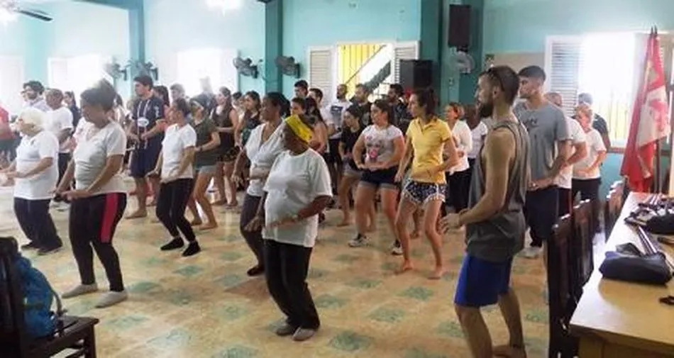 Foto 4 - Jornadas de Tai Chi y salud en el Club Villarino de la Habana  
