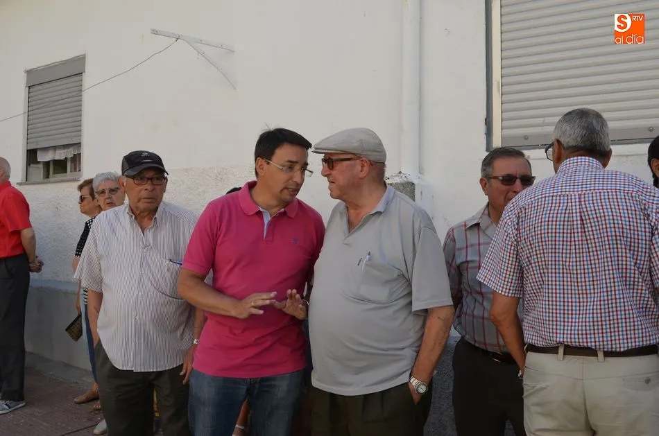 Foto 10 - La ciudadan&iacute;a y las instituciones responden positivamente al llamamiento por una sanidad digna en...