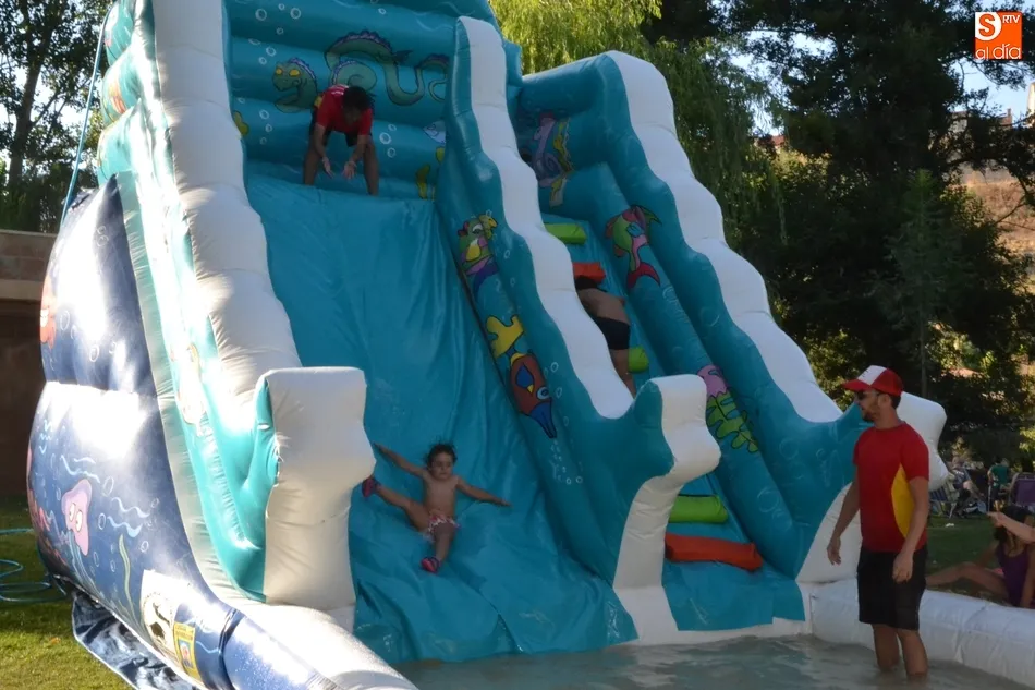 Foto 8 - Los ni&ntilde;os se convierten por un d&iacute;a en los reyes absolutos del verano mirobrigense  