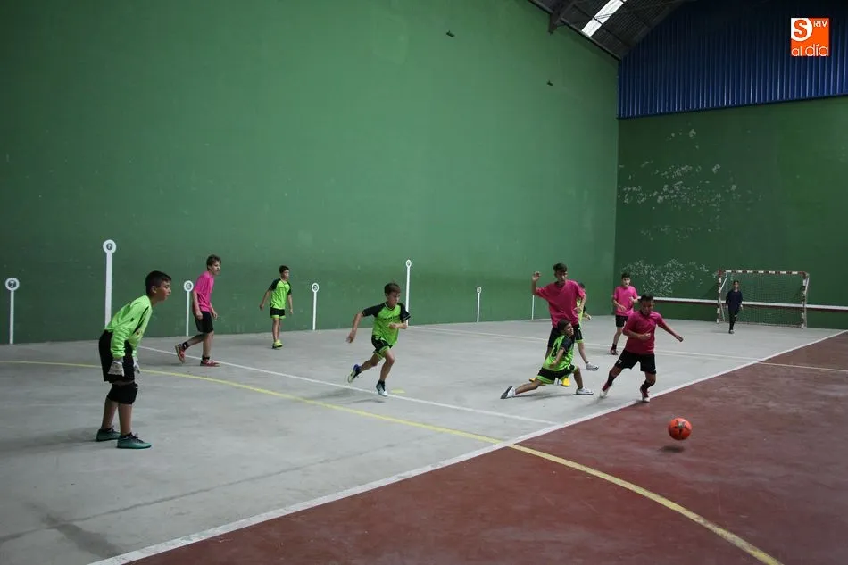 Foto 10 - Arranca el tradicional &lsquo;Campeonato de futbito&rsquo; de Vitigudino  