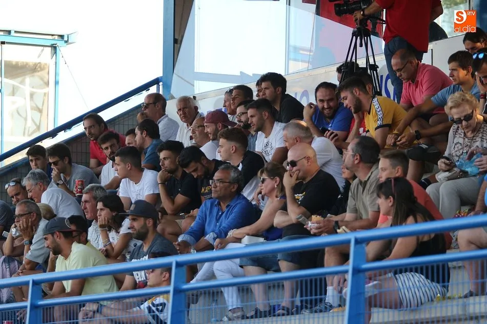 Foto 10 - El Santa Marta cae derrotado en la visita del CD Guijuelo (0-3)