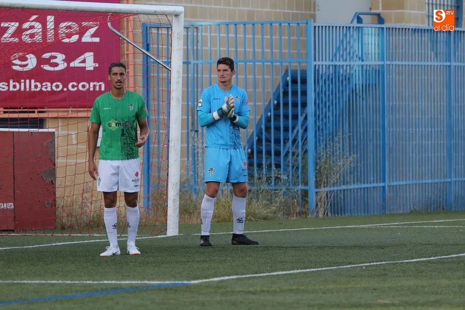 Foto 8 - El Santa Marta cae derrotado en la visita del CD Guijuelo (0-3)