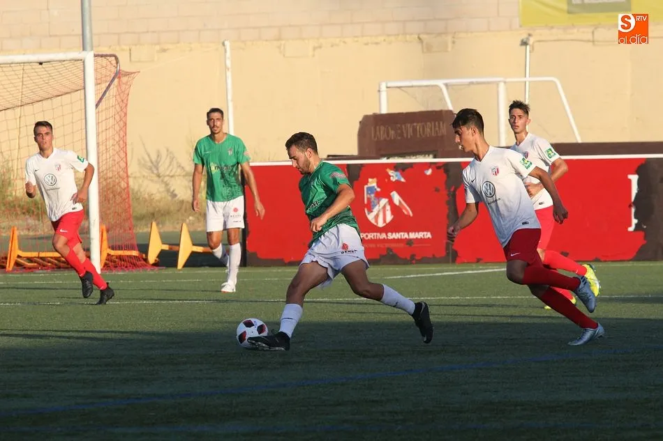 Foto 7 - El Santa Marta cae derrotado en la visita del CD Guijuelo (0-3)