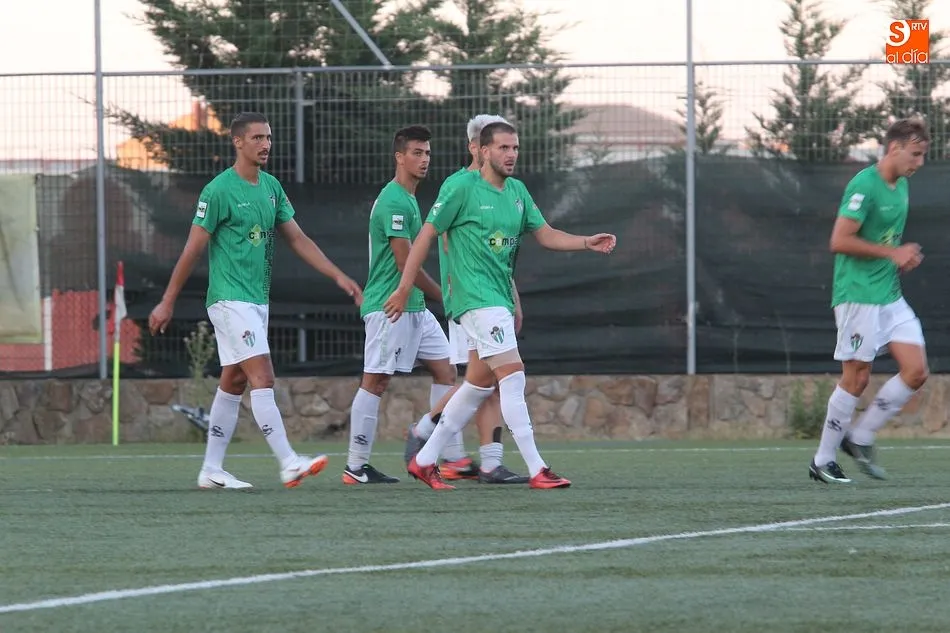 Foto 2 - El Santa Marta cae derrotado en la visita del CD Guijuelo (0-3)