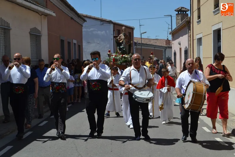 Foto 10 - Villar de Gallimazo se echa a las calles para honrar a San Pedro Adv&iacute;ncula en el comienzo de las...