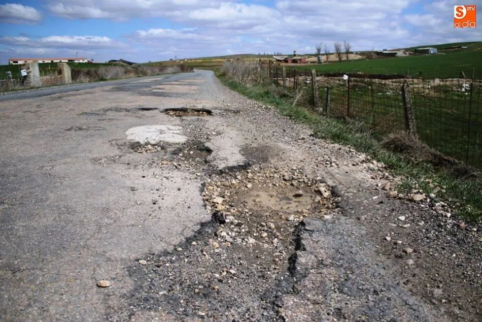 El mal estado de la carretera de Amatos ha propiciado esta modificación