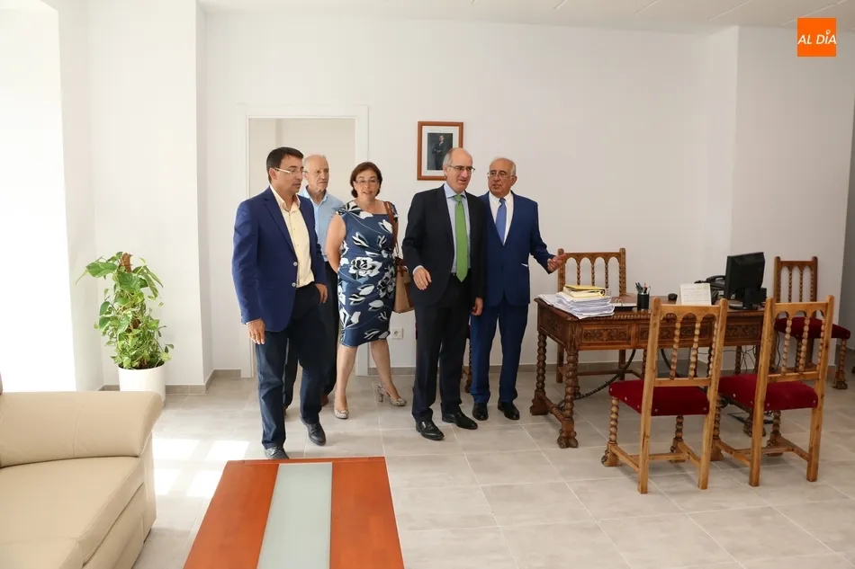Foto 11 - Vitigudino estrena Ayuntamiento tras m&aacute;s de un mill&oacute;n de euros de inversi&oacute;n  