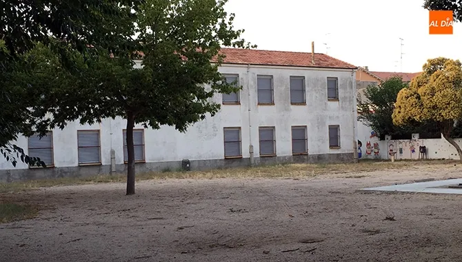 El Ayuntamiento ha terminado la sustitución de ventanas en el colegio Miguel de Unamuno