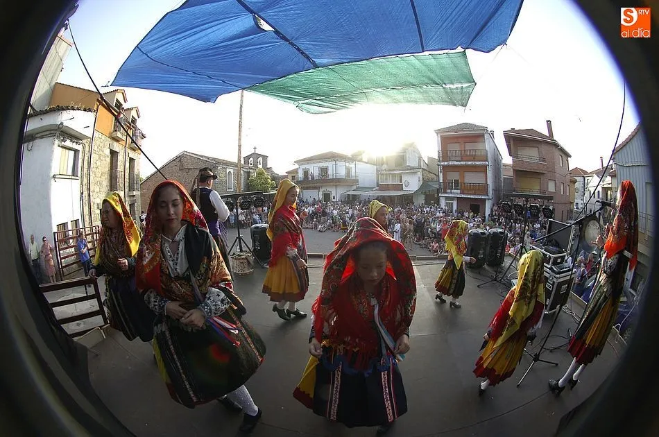 Foto 9 - El concurrido Festival de &lsquo;La Sart&eacute;n Charra&rsquo; abre los d&iacute;as de fiesta en El Payo  