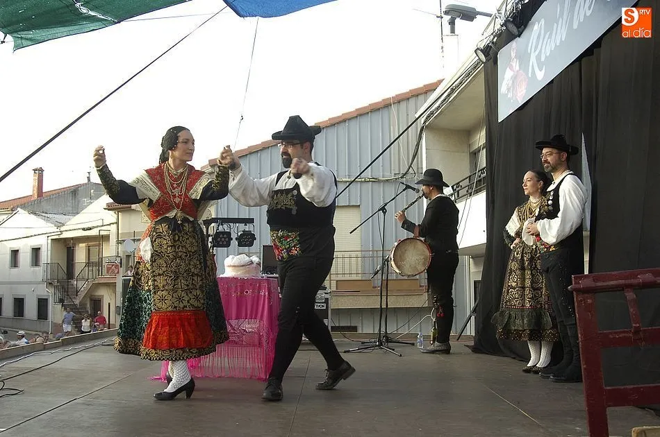 Foto 4 - El concurrido Festival de &lsquo;La Sart&eacute;n Charra&rsquo; abre los d&iacute;as de fiesta en El Payo  