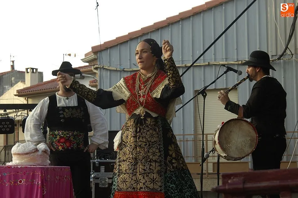 Foto 2 - El concurrido Festival de &lsquo;La Sart&eacute;n Charra&rsquo; abre los d&iacute;as de fiesta en El Payo  