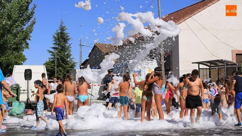 La diversión está asegurada con la fiesta de la espuma del sábado