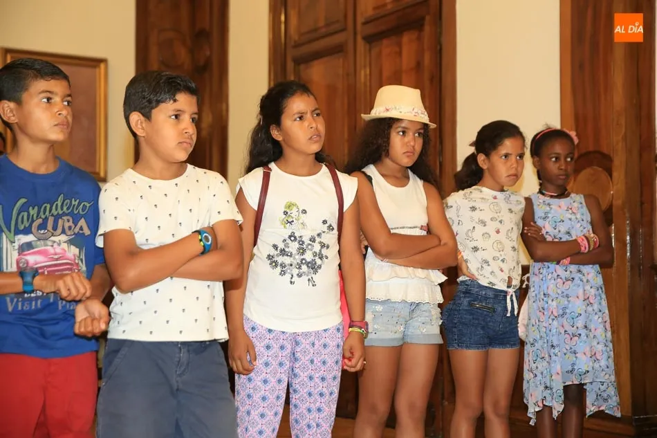 Foto 6 - La subdelegada del Gobierno recibe a los ni&ntilde;os saharauis de &lsquo;Vacaciones en Paz&rsquo;