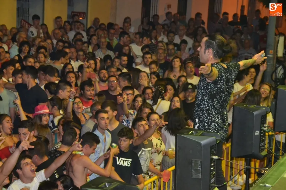 Oportunidad para revivir en vídeo el ambiente que hubo en la actuación de SMS el Martes Chico  