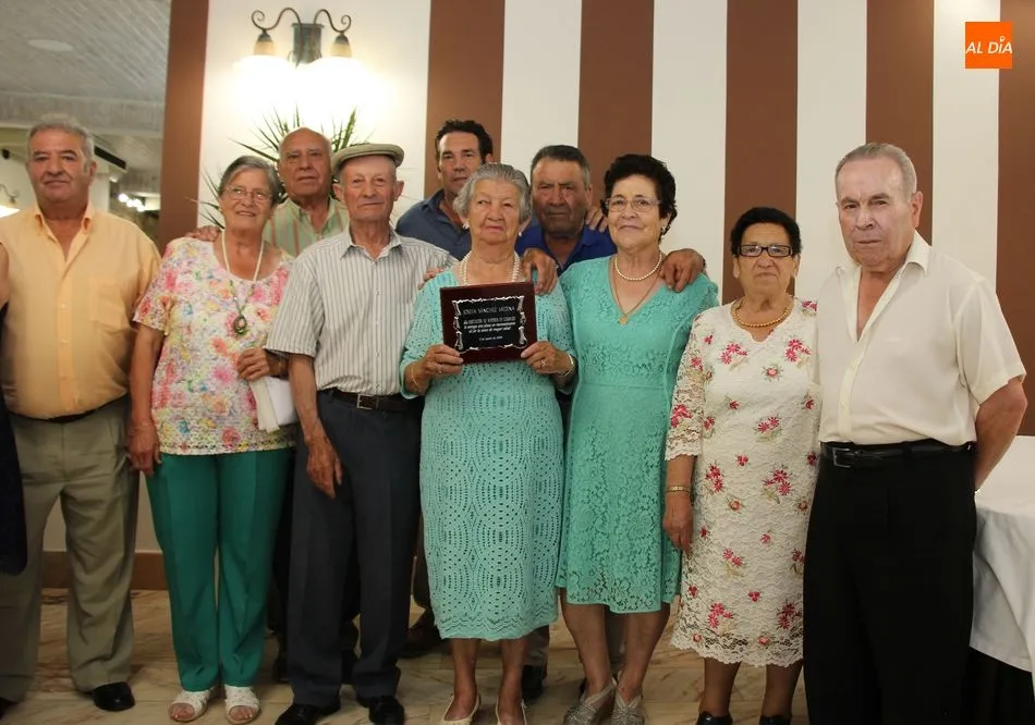 Foto 5 - La Asociaci&oacute;n de Mayores celebra su fiesta anual con una comida en el Restaurante El Quijote  
