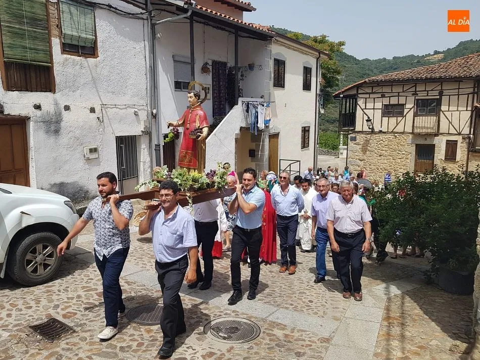 Foto 5 - San Esteban inicia el mes con su fiesta chica, certamen de pintura y flamenco