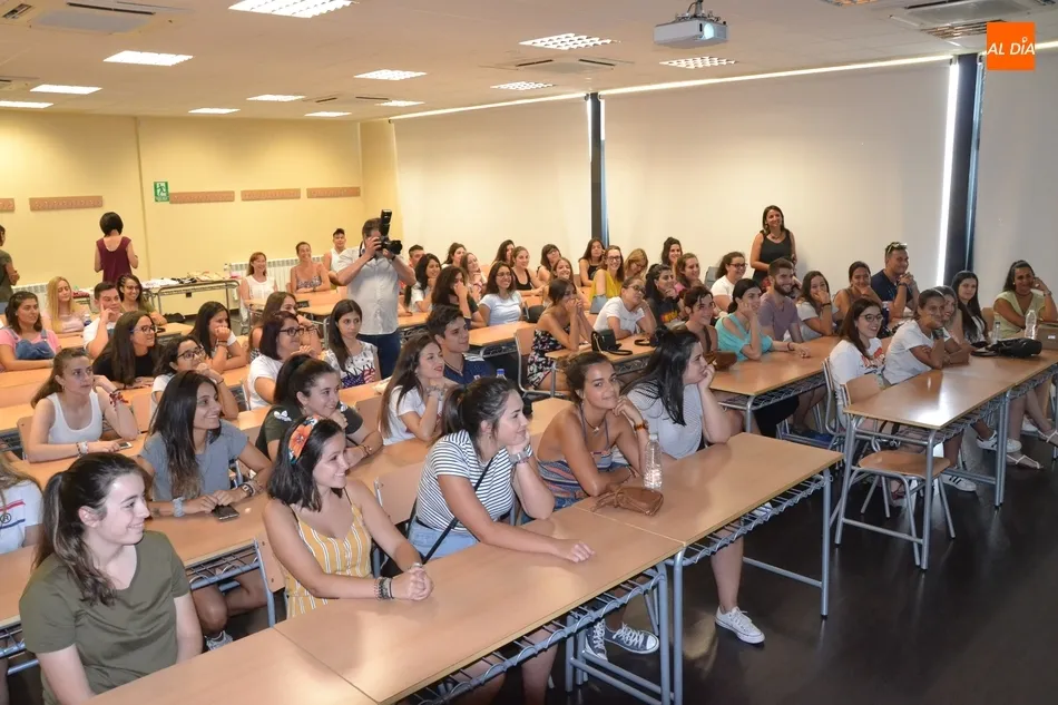 Foto 5 - La Psico Woman imparte una charla a los monitores del Divierteatro  
