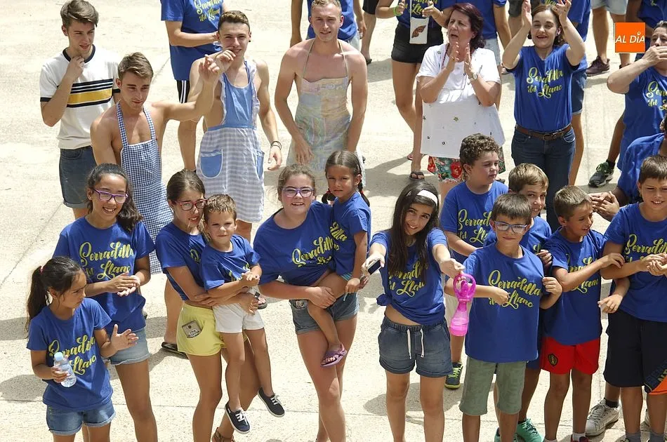 Foto 9 - Los j&oacute;venes lideran el arranque festivo en Serradilla del Llano  