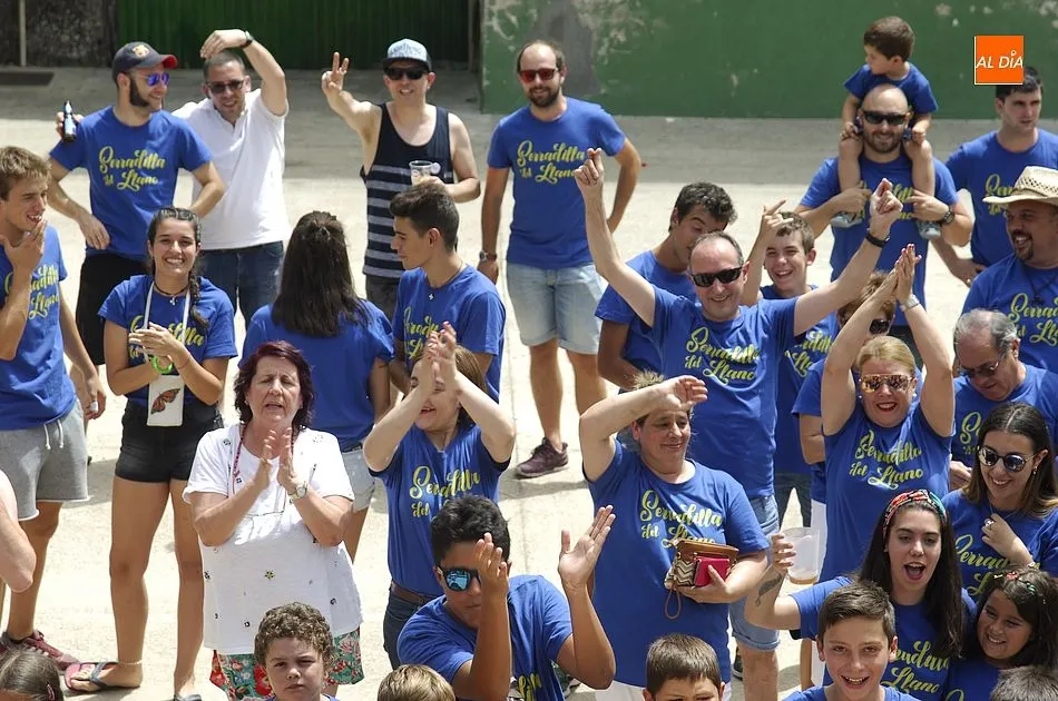 Foto 10 - Los j&oacute;venes lideran el arranque festivo en Serradilla del Llano  