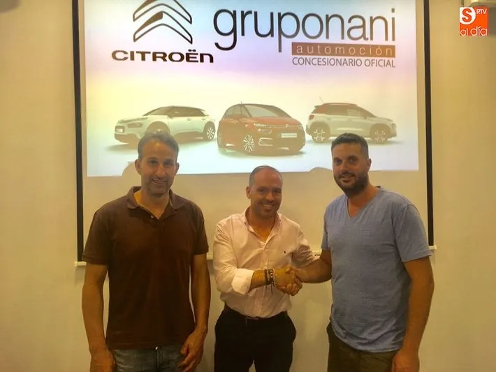 Foto 5 - Grupo Nani se convierte en patrocinador del C.D. Alba de Tormes CF para las pr&oacute;ximas dos temporadas
