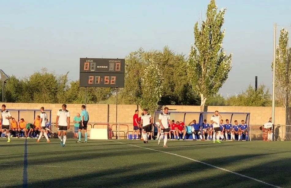 Foto 7 - El Salamanca UDS cae &lsquo;in extremis&rsquo; ante el AD San Juan de Tercera aragonesa en Zaragoza (2-1)