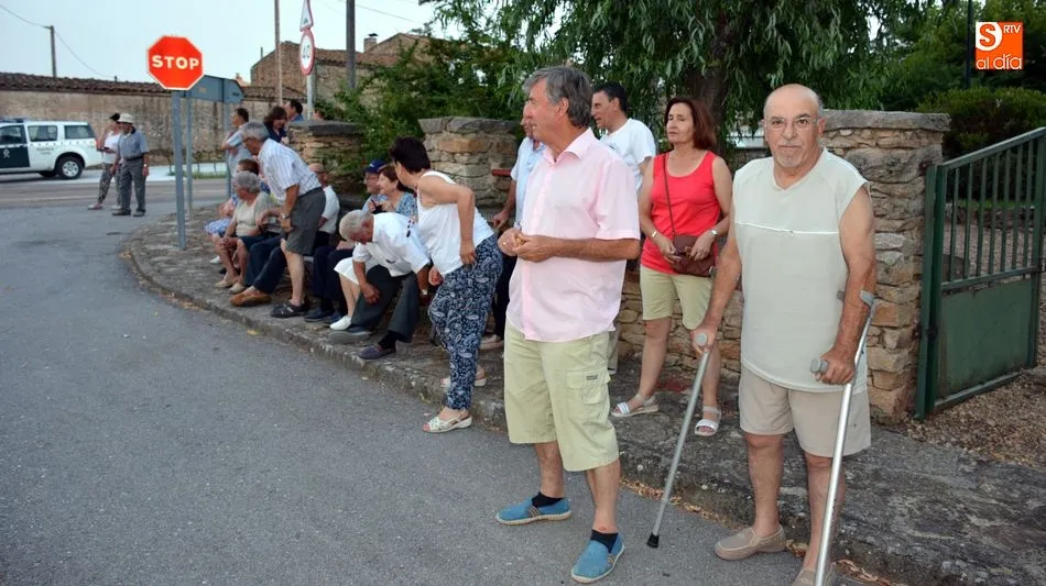 Foto 3 - Diversi&oacute;n y mucho humor en el desfile de carrozas y disfraces de Cerralbo