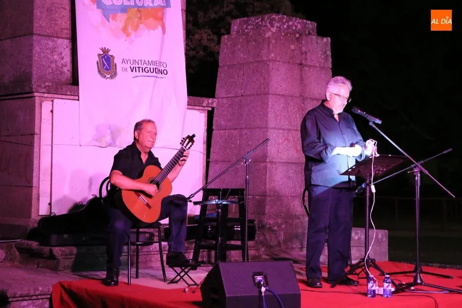 Foto 4 - Excelente recital de guitarra y versos a cargo de To&ntilde;o Bl&aacute;zquez y el D&uacute;o Trastes  