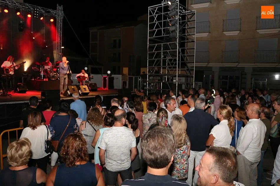 Foto 10 - Las baladas de Jos&eacute; Manuel Soto abren el verano de la m&uacute;sica en Guijuelo