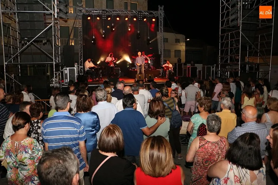 Foto 8 - Las baladas de Jos&eacute; Manuel Soto abren el verano de la m&uacute;sica en Guijuelo