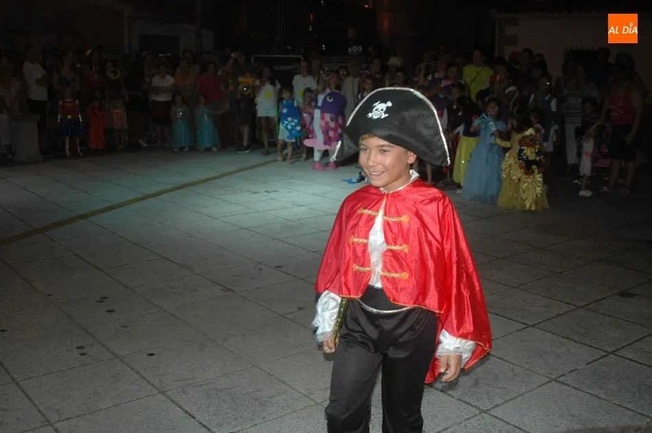 Foto 11 - Divertido desfile de disfraces para animar las fiestas  