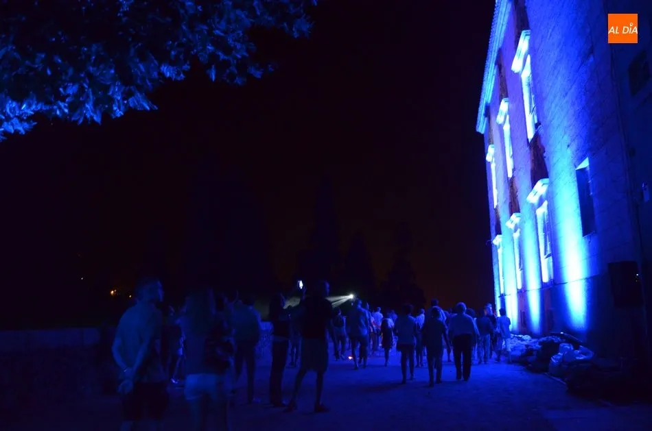 Foto 10 - El Bosque se llena de magia y de p&uacute;blico en la velada de luz y sonido  